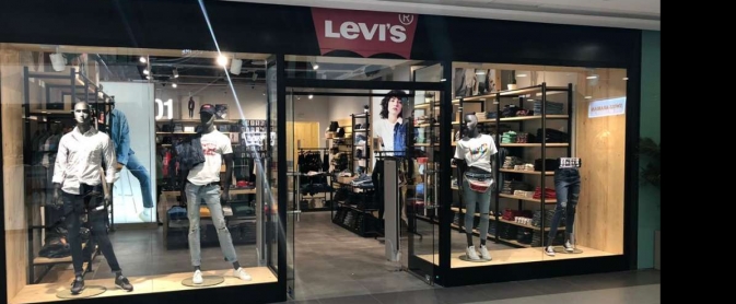 Opening of the 1st Levis store 